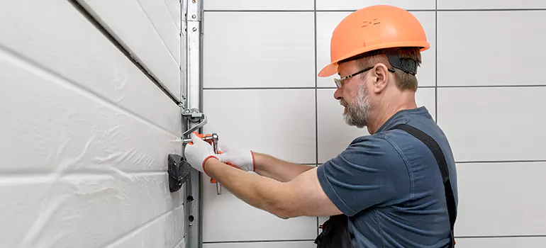 Commercial Garage Door Repair in Oakland Park, FL